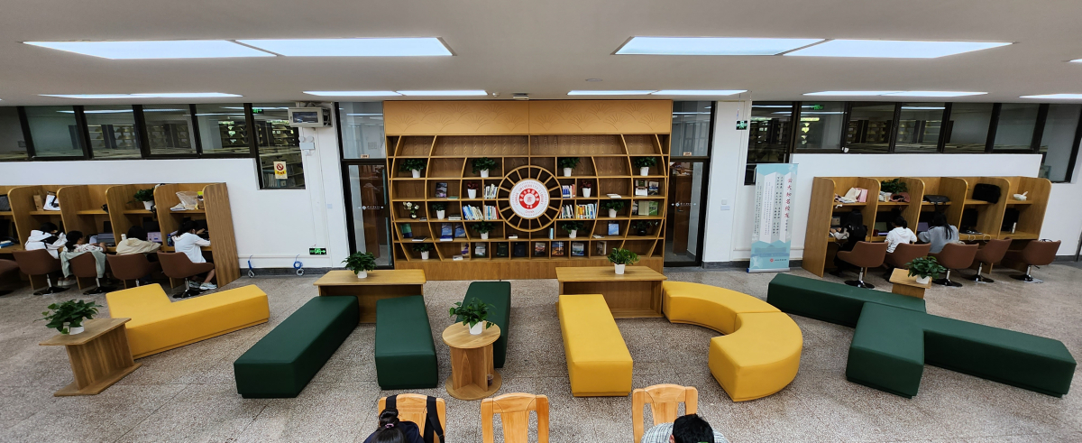 东陆馆二楼休闲沙发