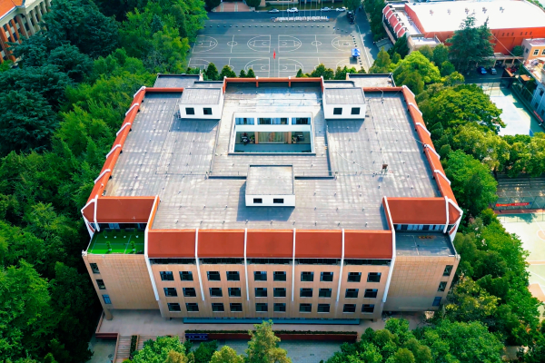 东陆校区图书馆顶部
