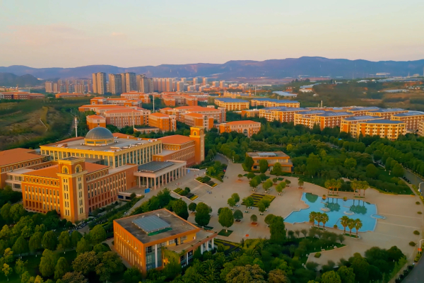 呈贡校区图书馆会堂片区夕阳